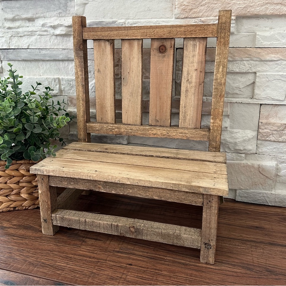 🆕 Farmhouse Rustic Wooden Miniature Chair!!! - Picture 4 of 9
